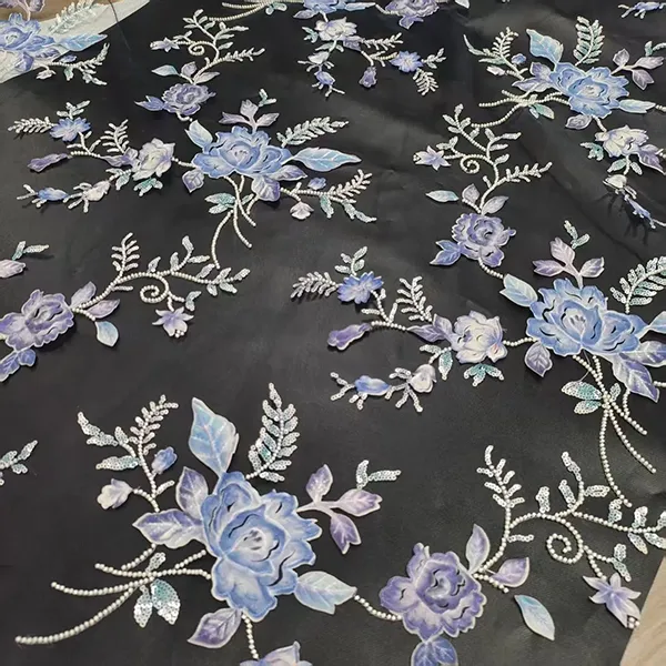 Coirníní Appliqué Bláthanna Bróidnéireachta 3D agus Fabraic Lása Bróidnithe Sequins