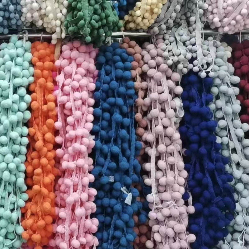 Il -dathanna lása liathróid dearadh tassel maisiúcháin pom pom trim trim