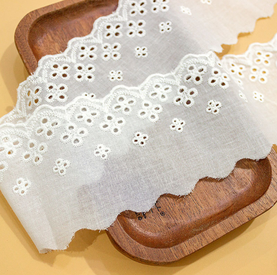 White Floret Cotton With Wavy Edges Lace Trim