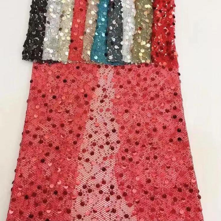 Lása Bróidnéireachta Sequins