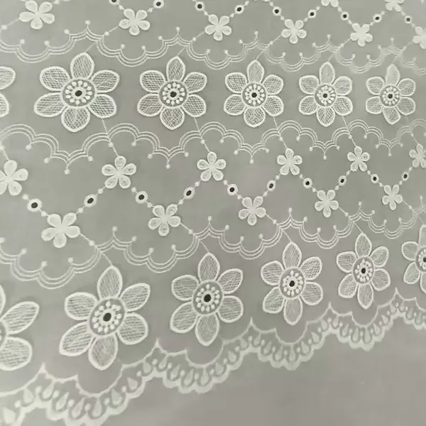 Fabraic Eyelet Eyelet Bróidnéireachta Lása Bán le haghaidh Gúna